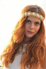 pearls wreath woman