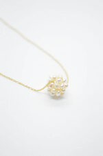 pearls necklace gold