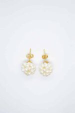 white pearls gold earrings