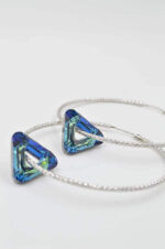 Ασημένια σκουλαρίκια με τριγωνικά Swarovski - Image 4