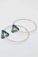 Ασημένια σκουλαρίκια με τριγωνικά Swarovski - Image 3