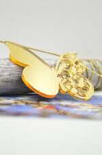 Silver candle with gold plexiglass butterfly - Image 4