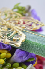 Easter green candle with gold plexiglass butterfly - Image 5
