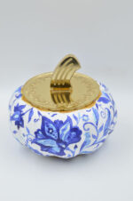 Pumpkin vase made of porcelain with blue flower and gold plexiglass - Image 6
