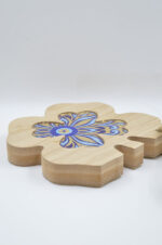 Tabletop decorative wooden trefoil with plexiglass and gold leaf - Image 3