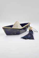 Royal blue ceramic boat with clover 2025