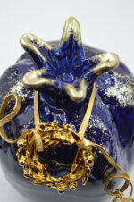 Royal blue ceramic pomegranate with gold wreath (large size) - Image 3