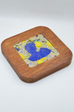 Brown wooden decorative/coaster with Ancient Greek with plexiglass and gold leaf - Image 2