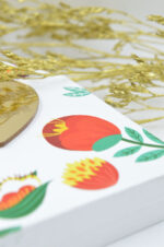 Wooden decorative piece with plexiglass heart and flowers for the teacher - Image 3