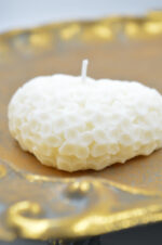 Scented soy candle white heart - Image 4