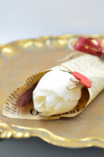 Handmade scented soy candle tulip in a bouquet - Image 2