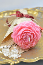 Handmade scented soy candle peony in a bouquet - Image 2