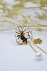 Stainless steel earrings with enamel Daisies and bees - Image 5