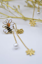 Stainless steel earrings with enamel Daisies and bees - Image 2