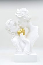 Decorative piece couple kiss
