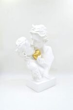 Decorative piece couple kiss - Image 3