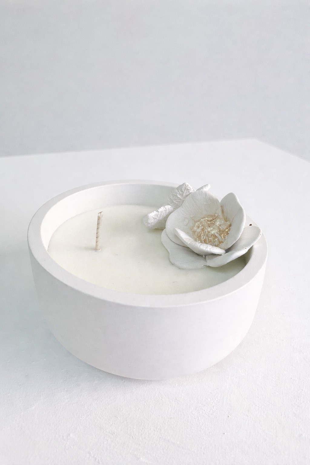 manakou-arwmatiko-keri-louloudia Elena Manakou Large flower candle box - Image 1